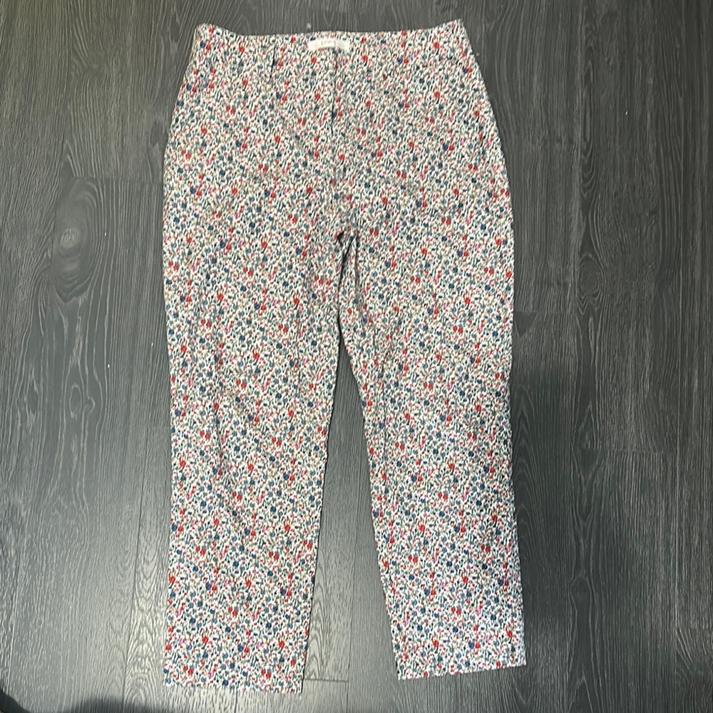 LOFT Floral Print Cropped Pants – Size 6